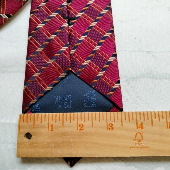Jos. A. Bank Red Striped Geometric Men's Tie Necktie Imported Silk Textured..T - Picture 7 of 10